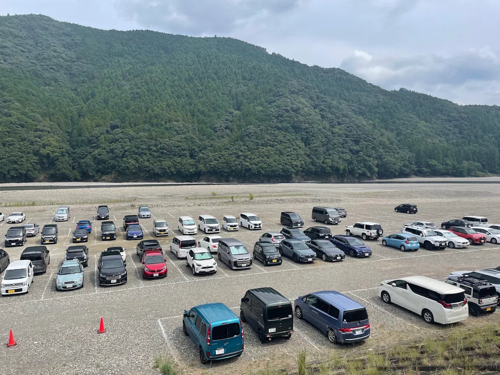 熊野本宮大社 河川敷駐車場